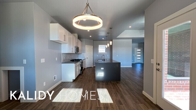 Building Photo - 218 Olde Ml Ct