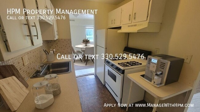Building Photo - 809 SilverMeadow 304