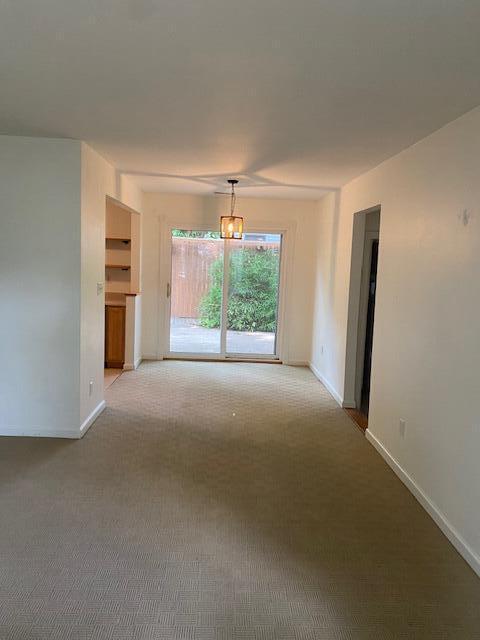 Building Photo - 311 Maplewood Dr