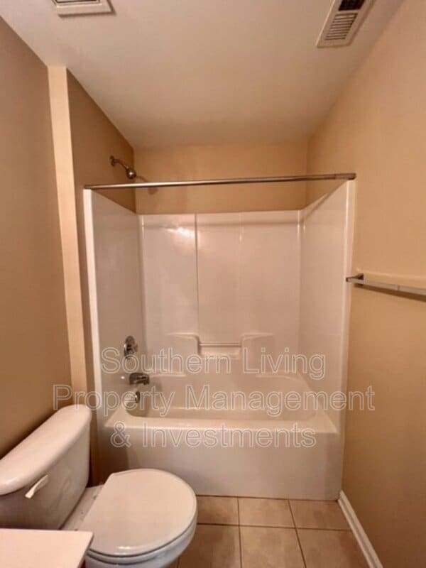 Building Photo - 11840 Royal Castle Ct
