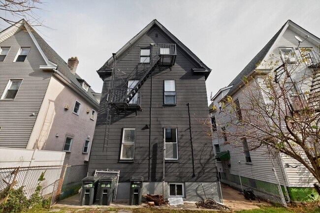 Building Photo - 107 Brown Pl