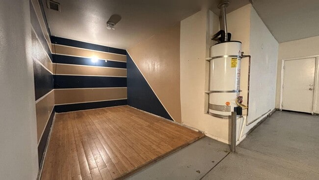 Building Photo - 1515 Shooting Star Dr