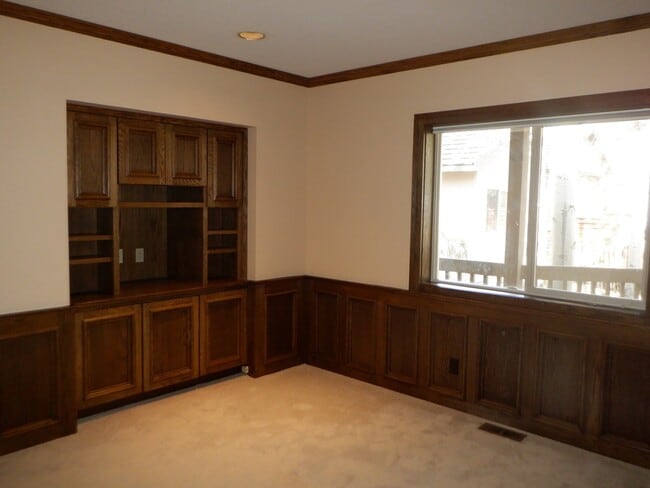 Building Photo - 3 Bed/2 Bath In River's Edge Community - G...
