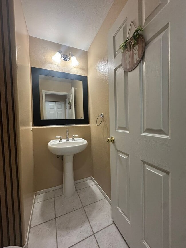 Building Photo - Clean 2 Story 3 Bedroom Home In The Heart of Green Valley Ranch