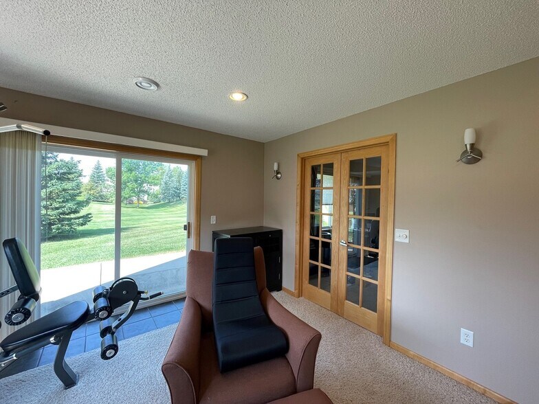 Building Photo - 20579 Hampshire Way