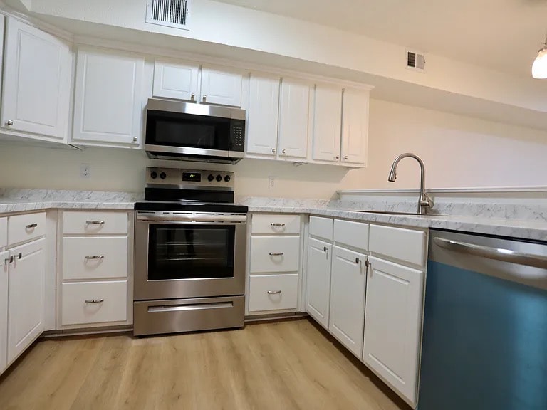 Building Photo - 365 W Illinois Ave