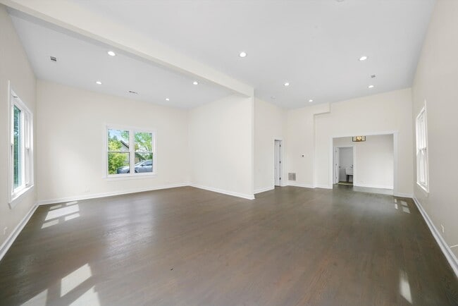 Building Photo - 9771 W 143rd St
