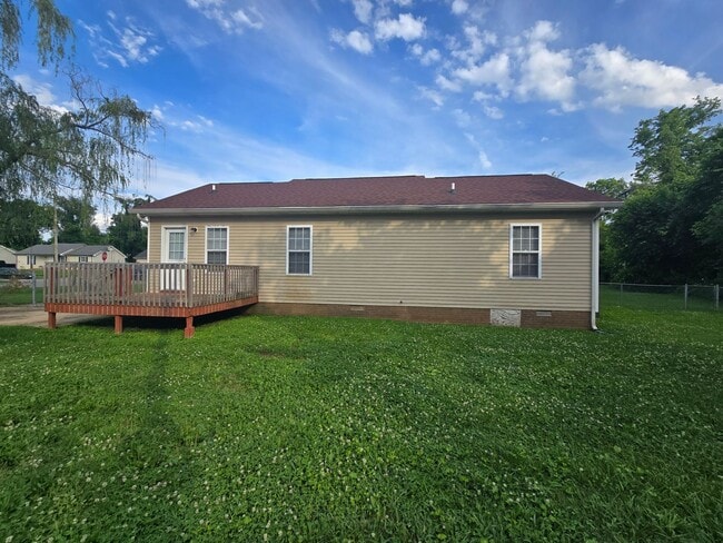 Building Photo - Charming 3-Bedroom Retreat at the End of t...