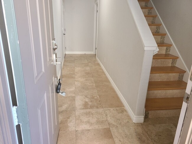 Building Photo - Great golf course views