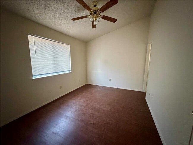 Building Photo - 1510 S Medina St