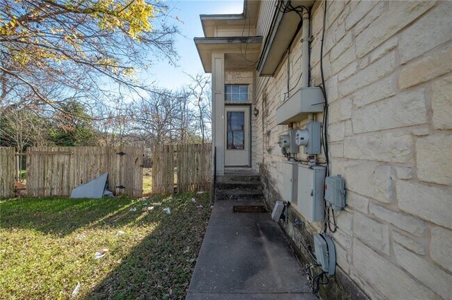 Building Photo - 1733 Constantino Cir