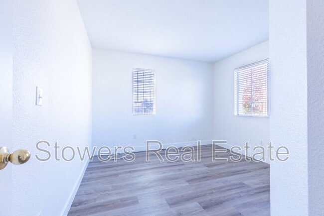 Building Photo - 5346 Fairside Way