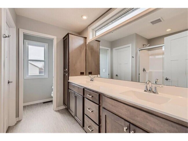 Building Photo - 14264 River Hills Pkwy