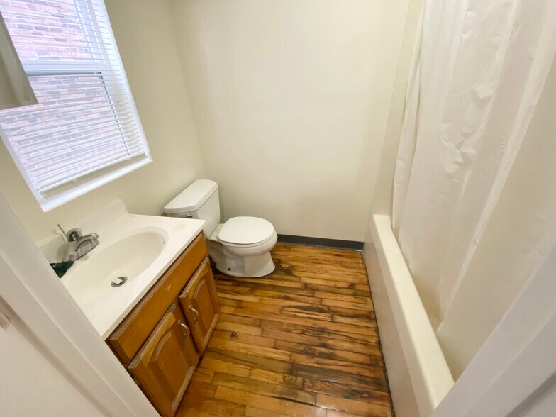 Building Photo - 838 Huntington Ave