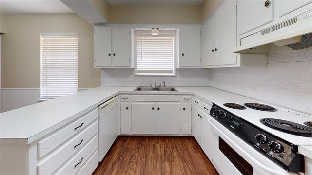 Building Photo - 1917 Yarborough Dr