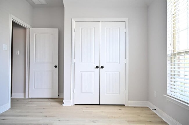 Building Photo - 504 Mistflower Springs Dr