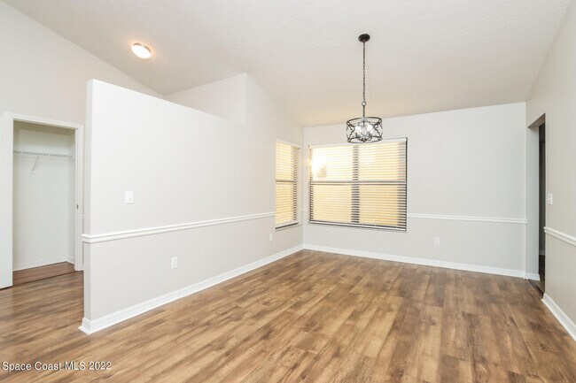 Building Photo - 110 Cardinal Dr