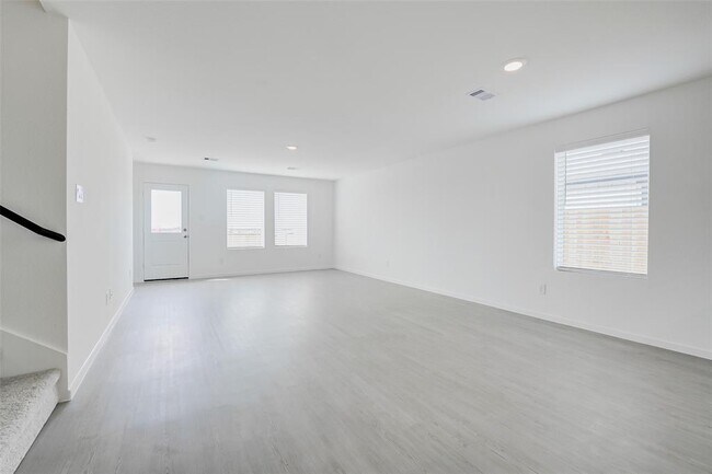Building Photo - 28907 Rustic Windmill Wy