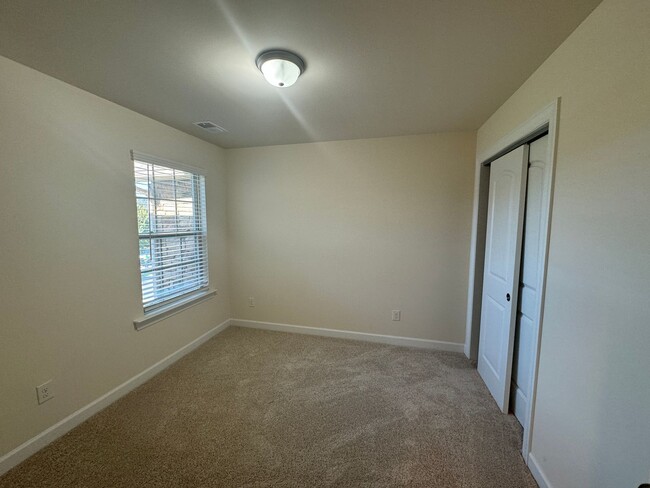 Building Photo - 3BR/2BA Townhouse in Berewick