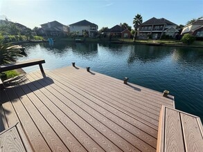 Building Photo - 3726 Golden Shores Dr