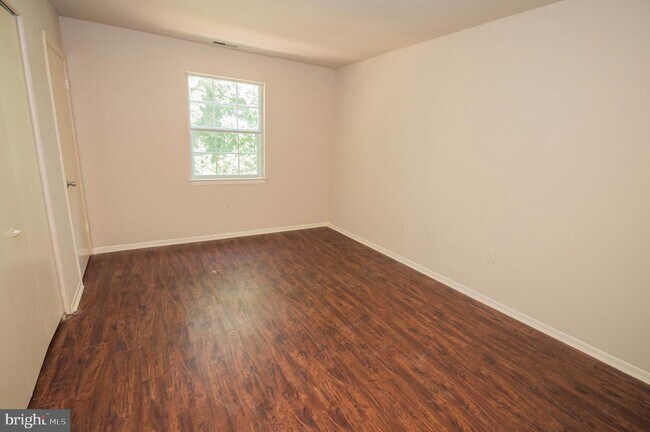 Building Photo - 800 College Ln