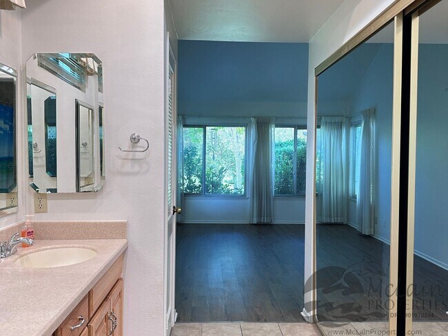 Building Photo - Charming 3 bedroom on Golf Course