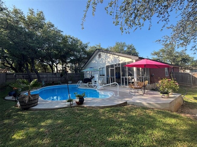 Building Photo - 1207 Darless Dr