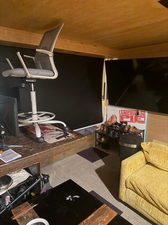 Building Photo - 417 W Webster Ave