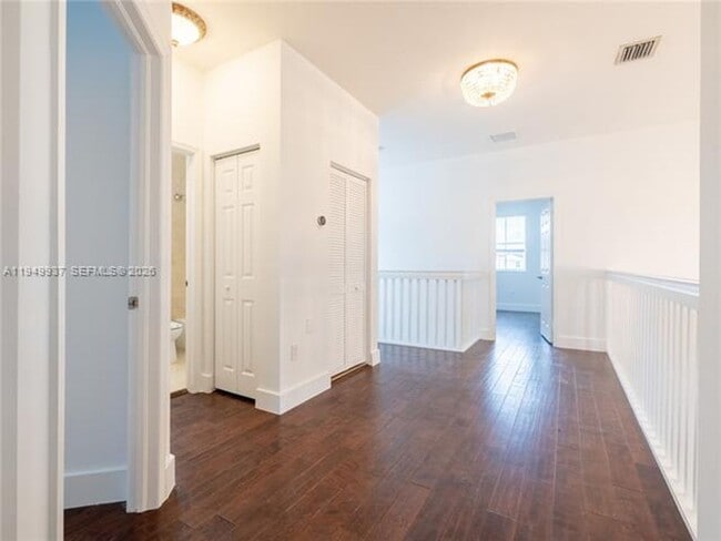 Building Photo - 7010 NW 106th Ave