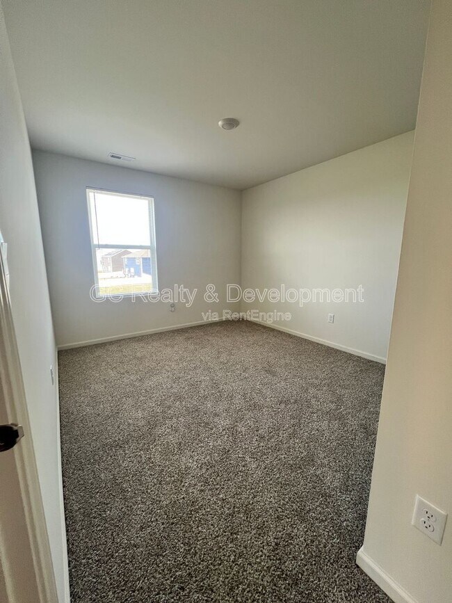 Building Photo - 3233 Lehman Crossing