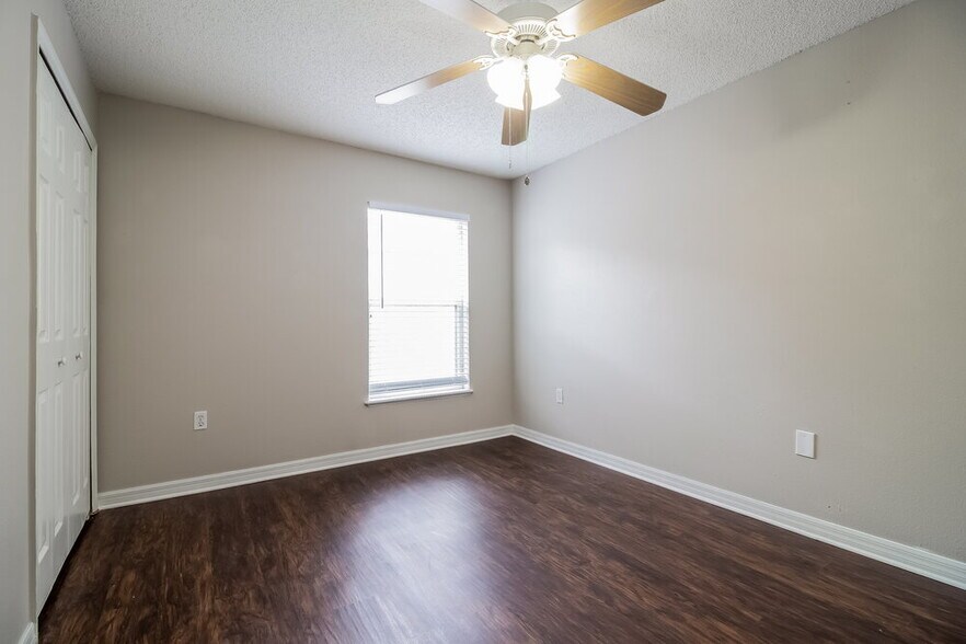Building Photo - 12514 Woodbury Cove Dr
