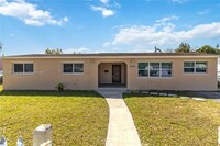 Building Photo - 3 bedroom in Miami gardens FL 33169