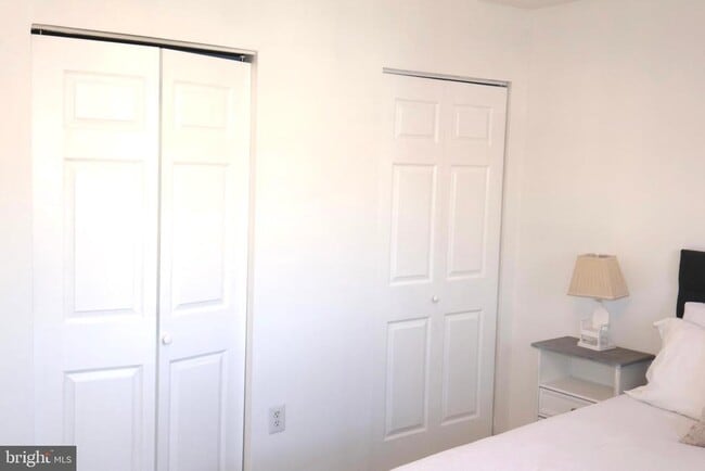 Building Photo - 5934 Mayflower Ct