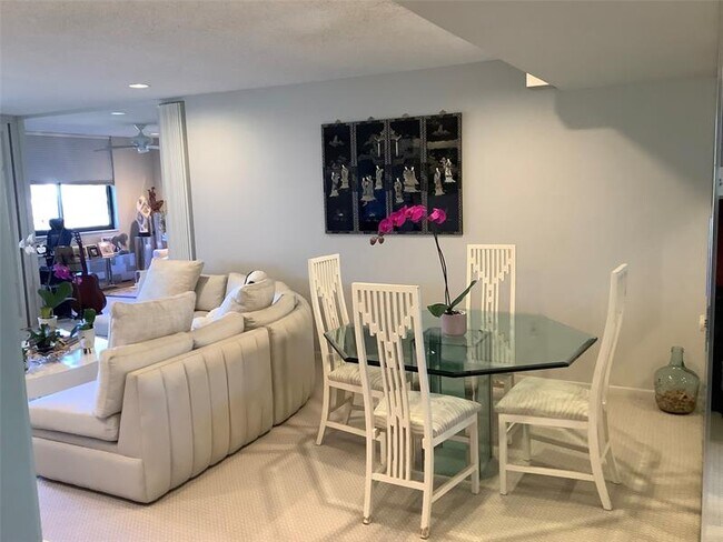 Building Photo - 4284 Deste Ct