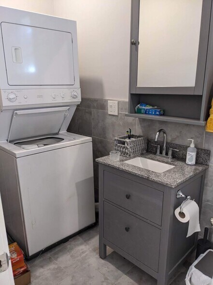 Building Photo - 318 Concord Ave