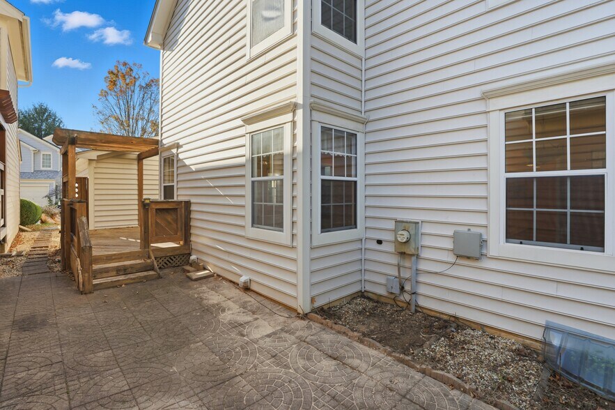 Building Photo - 8341 Marketree Cir