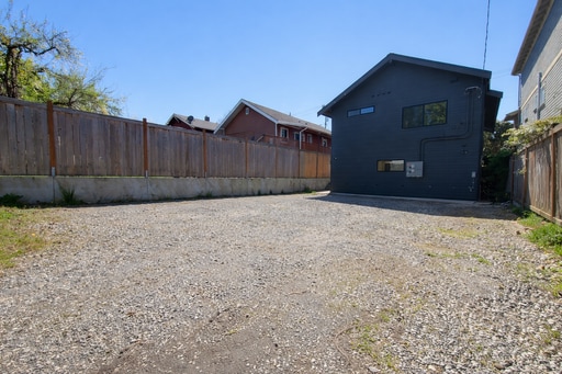 Building Photo - AVAILABLE MAY 1ST! Fully Remodeled Lower Unit with Private Entrance