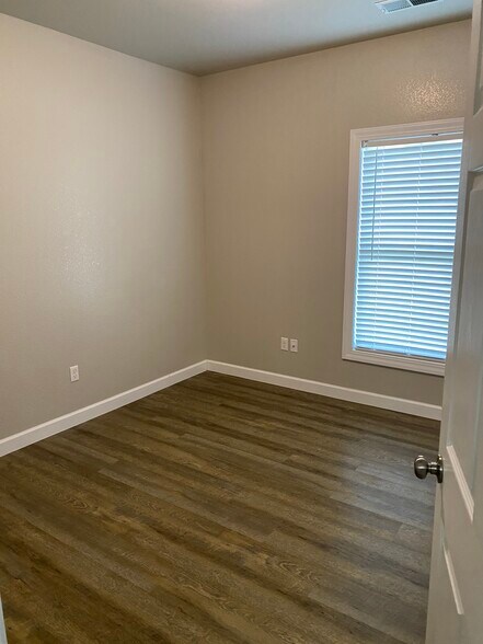 Bedroom - 2352 Ascot Downs