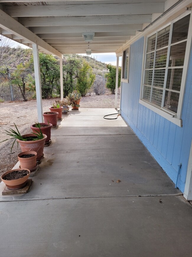 Building Photo - 600 El Recreo Ct