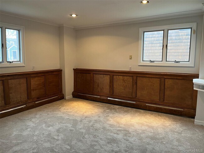 Building Photo - 43 Floyd Pl