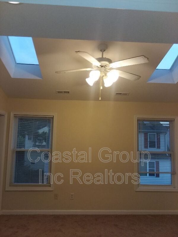 Building Photo - 8550 Tidewater Dr