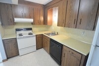 Building Photo - Holden Condo: 1 Bed 1 Bath