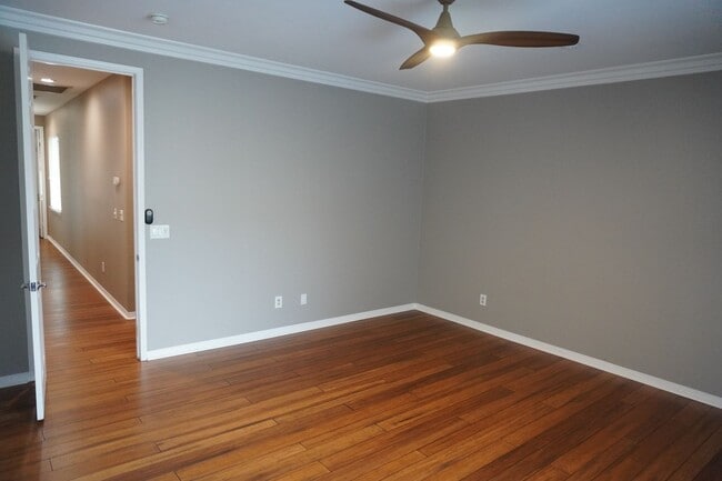 Building Photo - Beautiful Home in Gated Community!