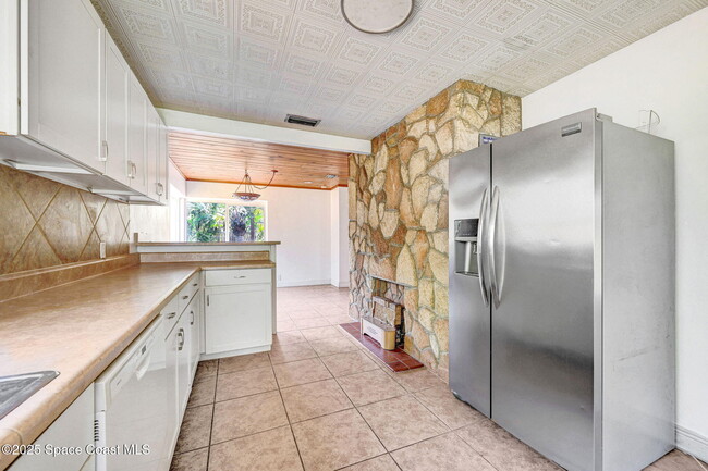 Building Photo - 100 Tampa Ave