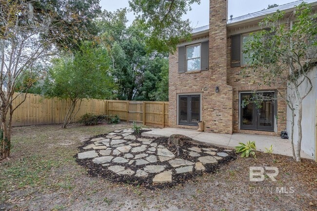 Building Photo - 359 S Mobile St