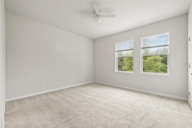 Building Photo - 1950 Lake Ridge Blvd