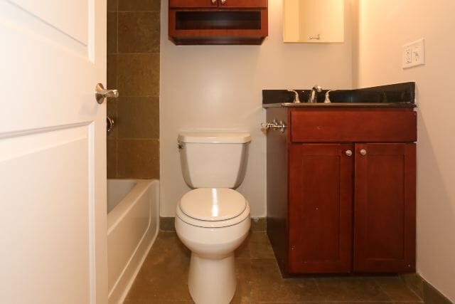 Building Photo - 650 W Wrightwood Ave