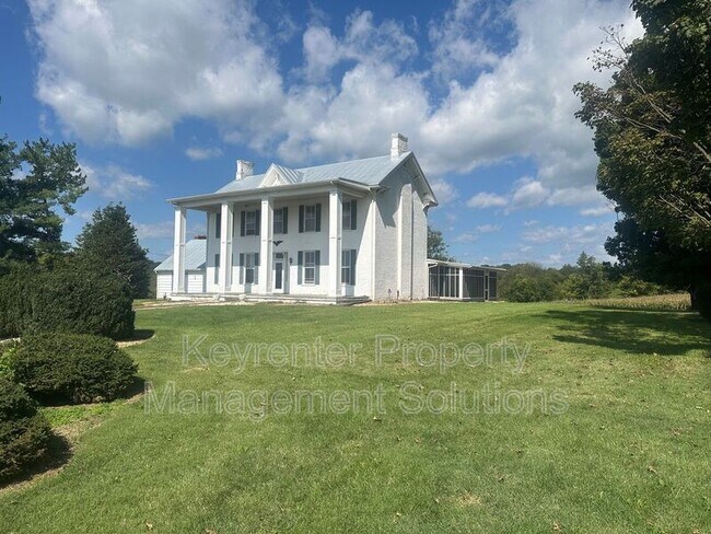 Building Photo - 151 Tanner Ln