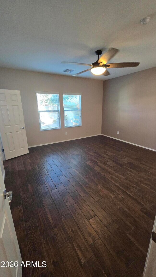 Building Photo - 10826 W Avenida Del Rey