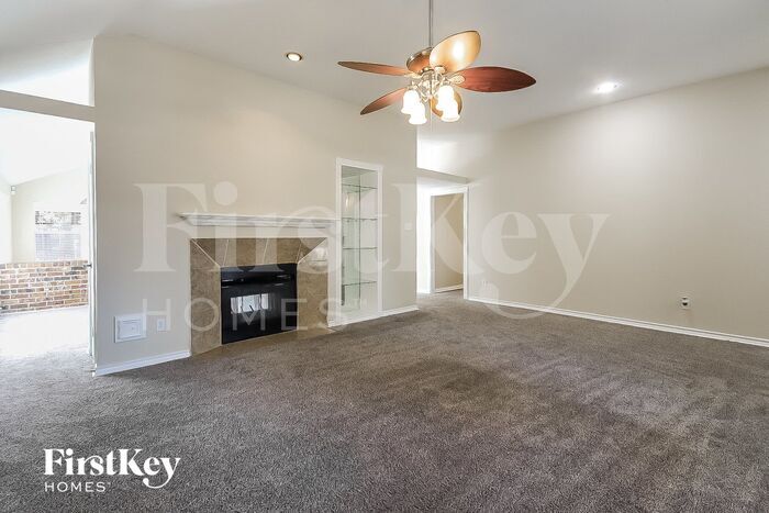 Building Photo - 2622 Eaglenest Ln